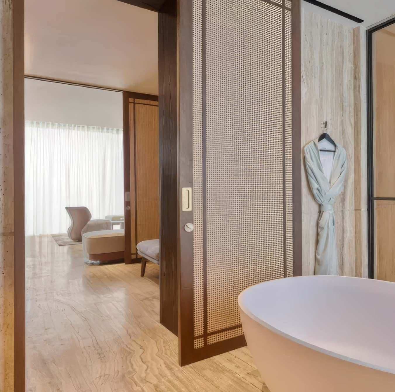 Guest bathroom, InterContinental Chennai